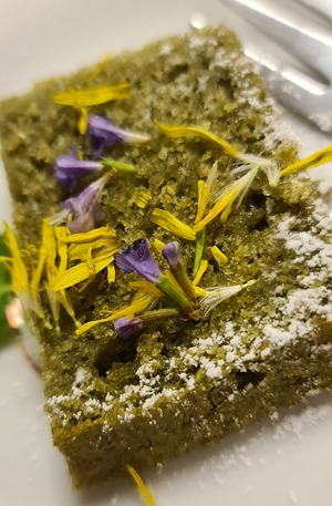 Bild zeigt einen Brennessel-Kuchen